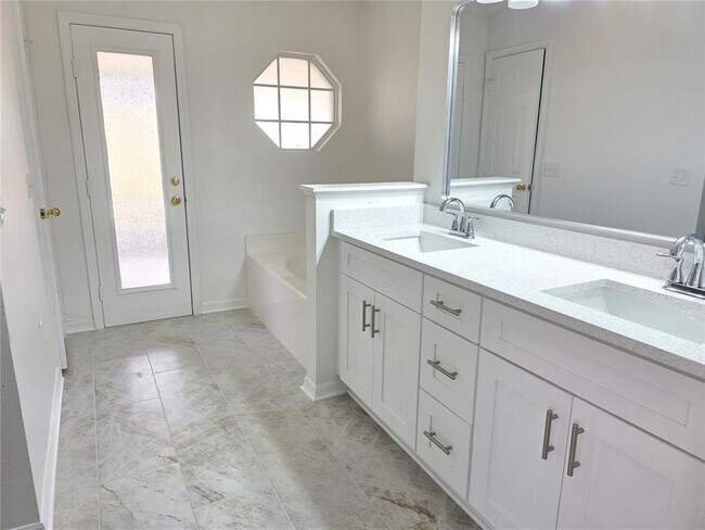 Building Photo - 4702 Ramshead Dr