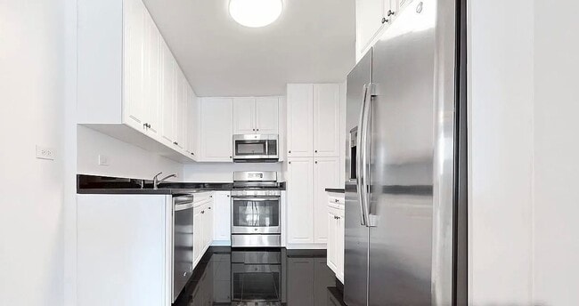 Building Photo - 2500 Johnson Ave