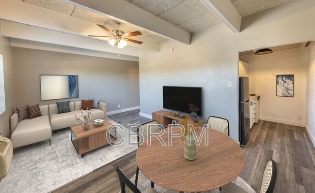 Building Photo - 2601 York Ave