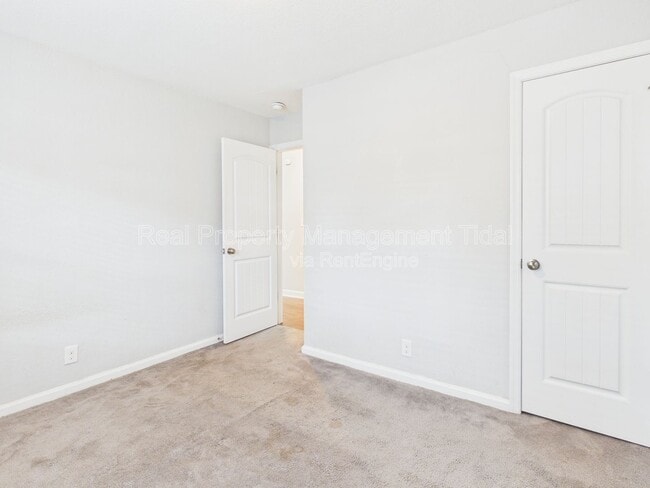 Building Photo - 7803 Nesbitt Dr