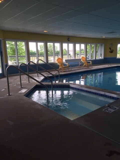 Interior Photo - River Park Terrace