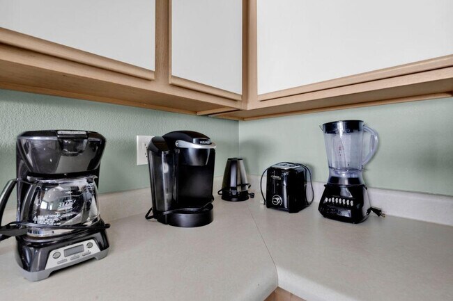 Building Photo - 2701 S Ocean Blvd