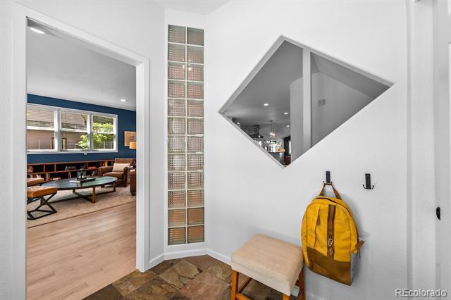 Building Photo - 1065 S Race St