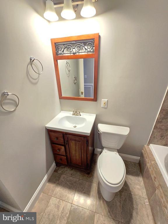 Building Photo - 112 N Luzerne Ave