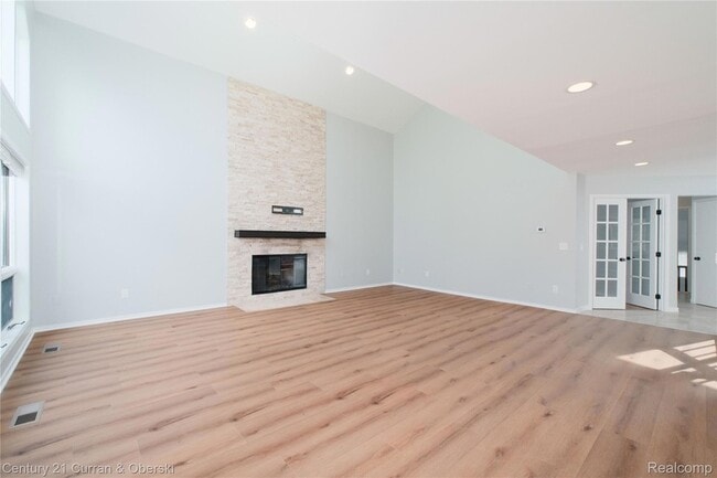 Building Photo - 1083 N Livernois Rd