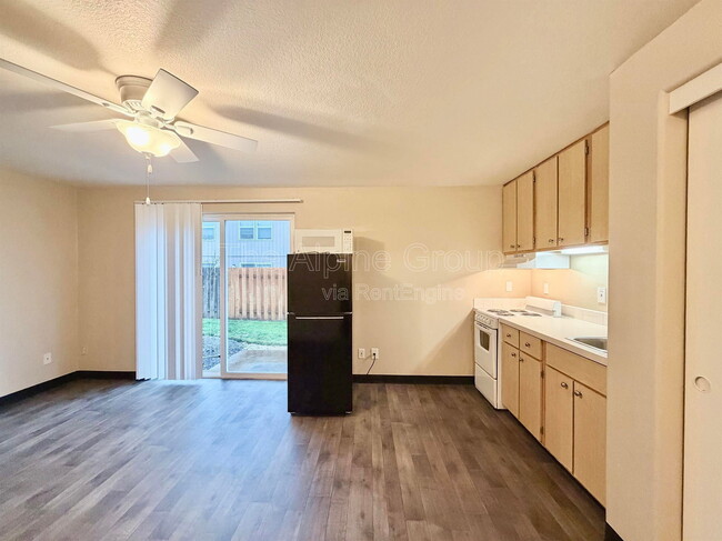 Building Photo - 4244 SW Laducer Pl