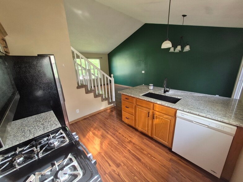 Building Photo - 3128 Sheridan Rd