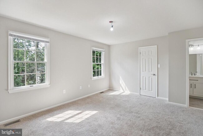 Building Photo - 5400 Wissahickon Ave