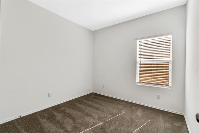 Building Photo - 160 The Bad Wy