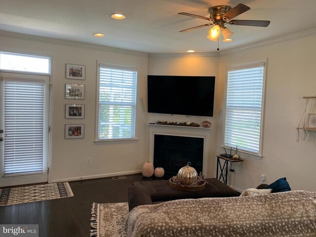 Building Photo - 24689 Capecastle Terrace