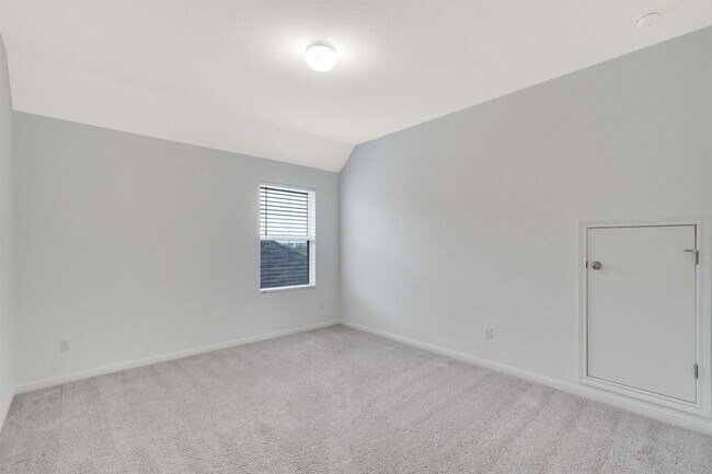 Building Photo - 17629 Shafer Dr