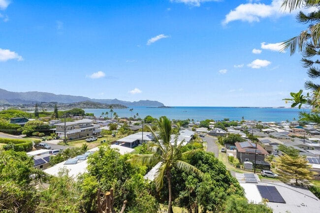 Primary Photo - Pet Friendly Kaneohe House with Breathtaki...