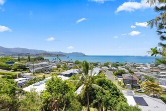 Building Photo - Pet Friendly Kaneohe House with Breathtaki...