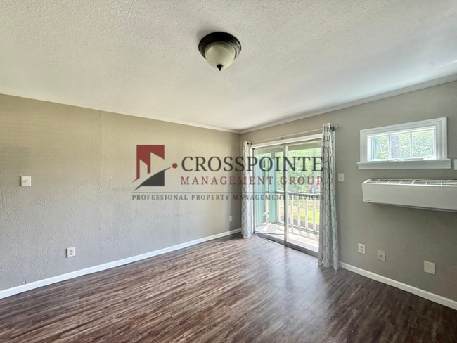 Building Photo - Tour Today! Studio Apartment in East Tyler! 1/2 OFF FIRST FULL MONTHS RENT!!