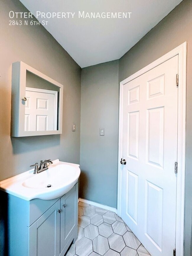 Building Photo - 2843 N 6th St