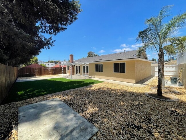 Building Photo - Freshly Remodeled & Full of Charm on Banbury