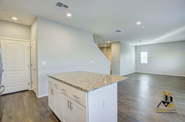 Building Photo - 6048 Emerald Park Ln