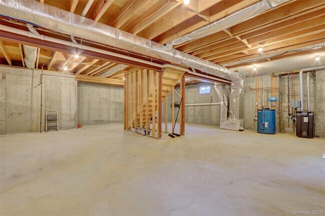 Building Photo - 11 Lillian Ln
