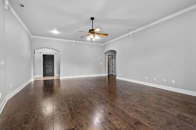 Building Photo - 4301 SW Beech Ln