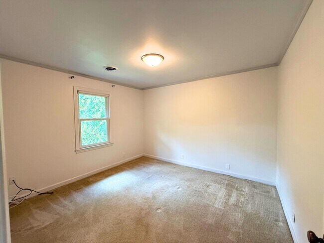 Building Photo - 125 St Augustine Dr