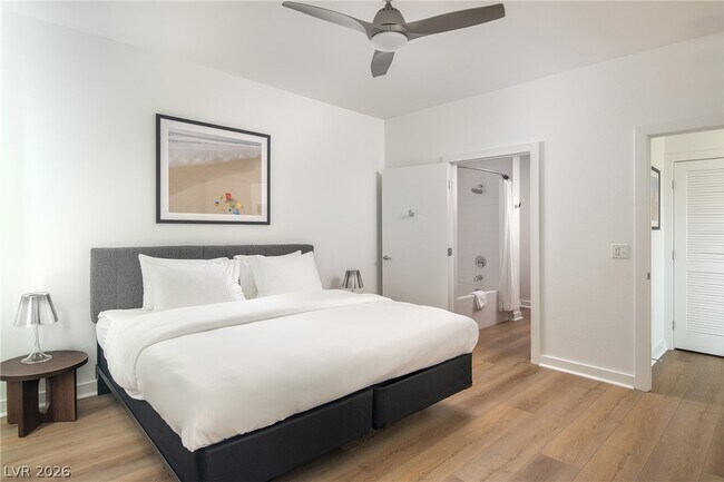 Building Photo - 11055 S Las Vegas Blvd