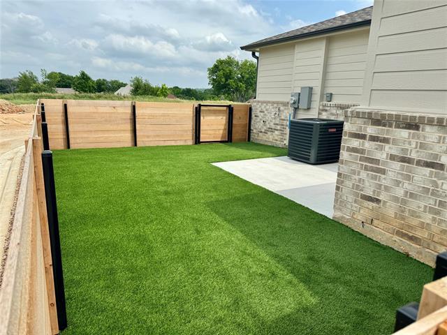 Building Photo - 9720 Thorncrown Ln