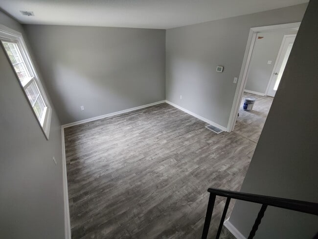 Building Photo - Allison Park - 2 BR Duplex, Garage/Driveway, AC!