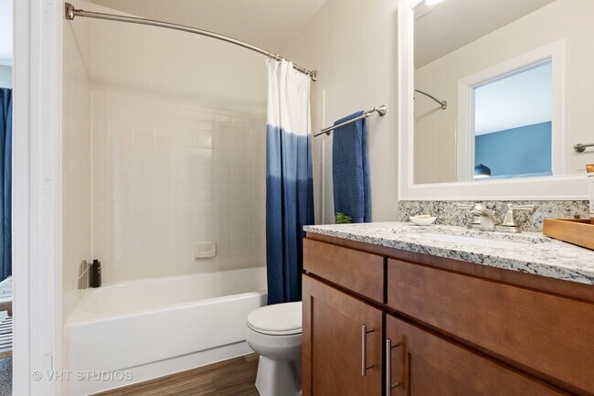 Building Photo - 99 Kensington Cir
