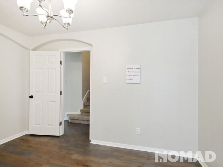 Building Photo - 14119 Maximos Dr
