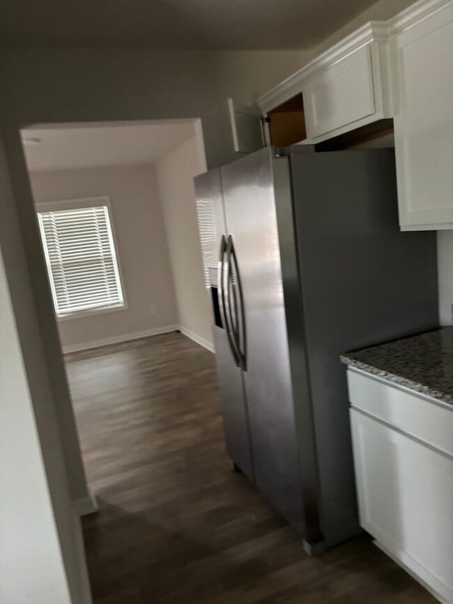 Building Photo - 1057 Field Strip Rd