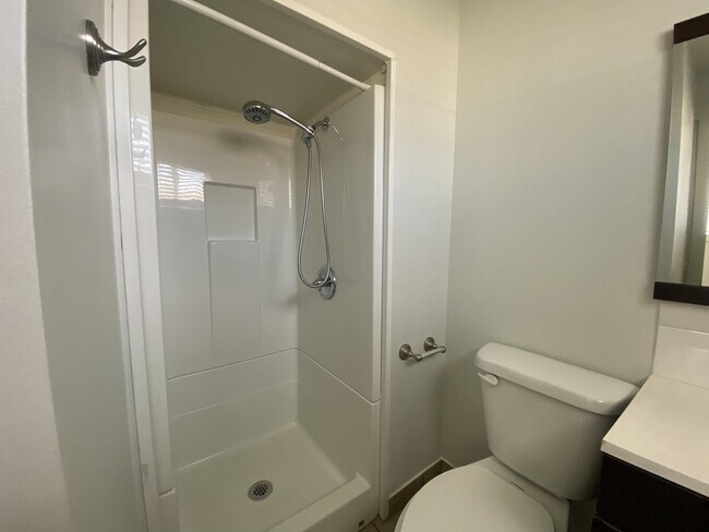 Building Photo - 189 Tennyson Ave