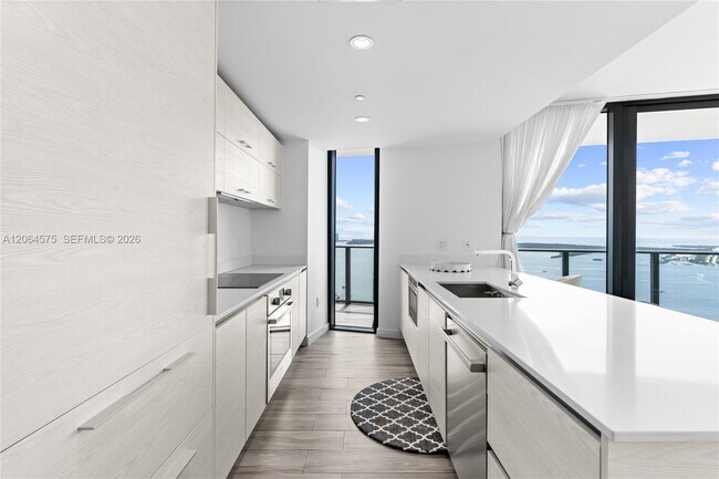 Building Photo - 1300 S Miami Ave