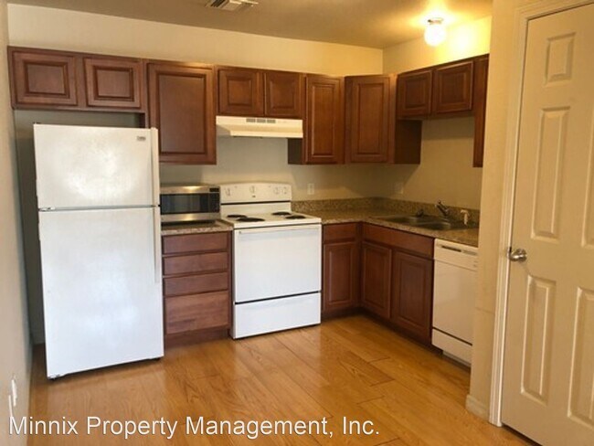 Building Photo - 203 27th St