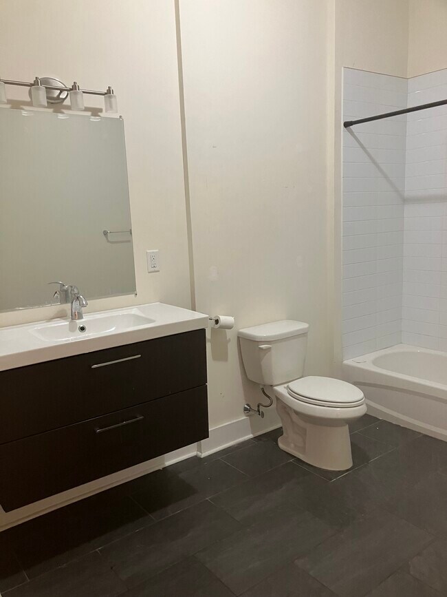 Building Photo - 420 Gaskill St