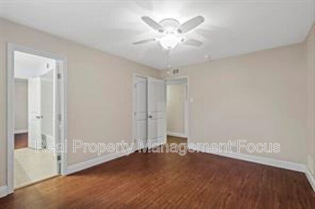 Building Photo - 14722 Overview Dr