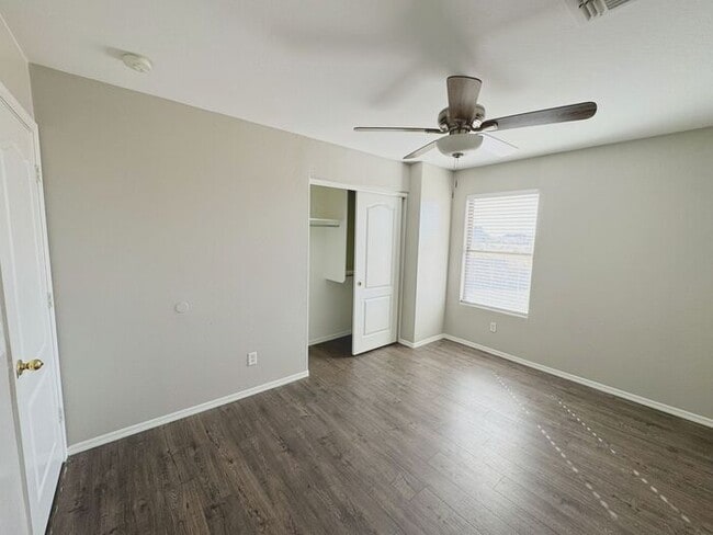 Building Photo - 4BR / 2.5BA Home with Expansive Lot – 2-Car Garage, Community Pools & Golf