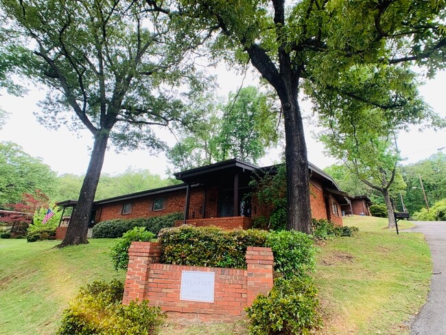 atlantan-apartments-3930-montclair-rd-birmingham-al-35213-apartment