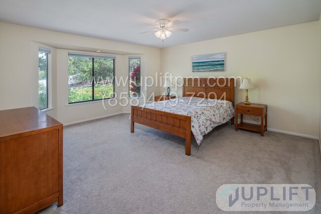 Building Photo - 3 Bedroom 3 Bathroom (+office) in Ramona C...