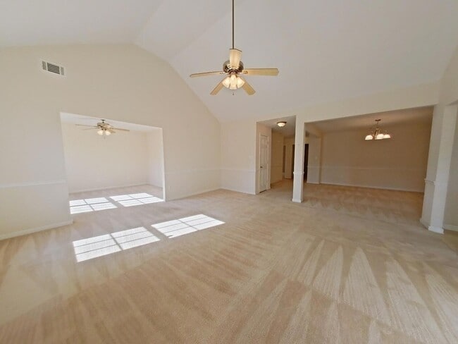 Building Photo - 113 Dozier Dr