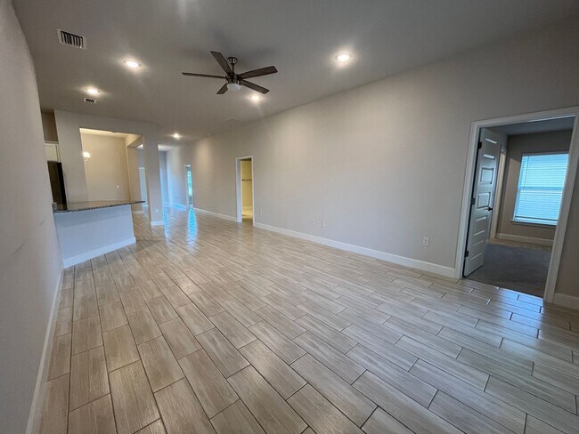 Building Photo - 2567 Averland Lp