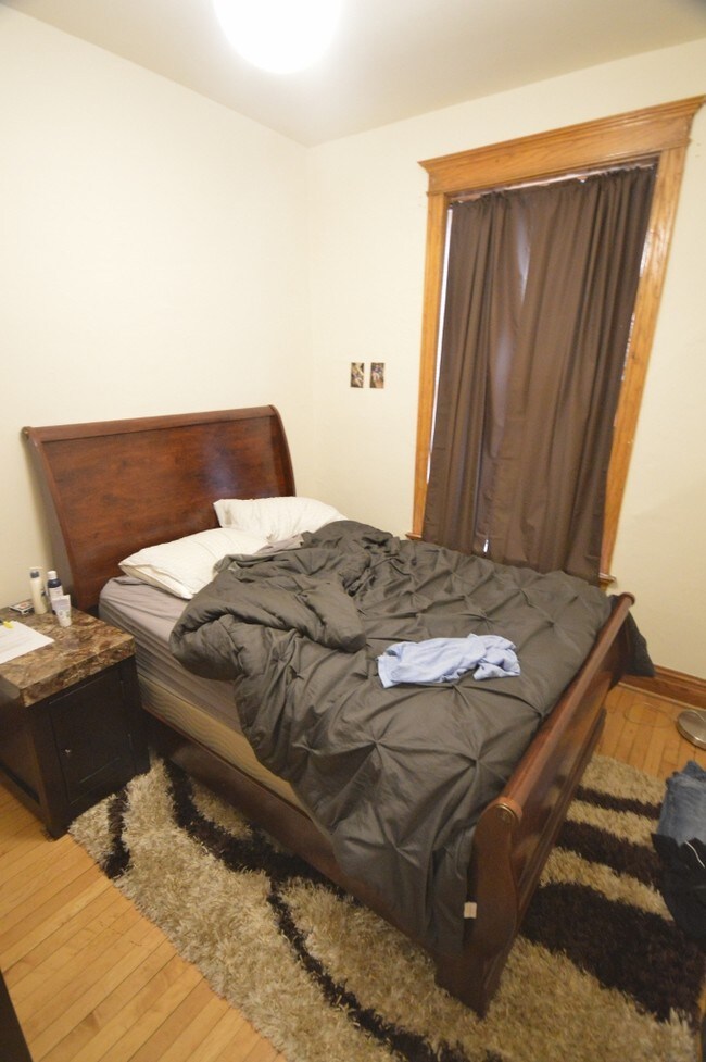 Floorplan - 854 W. Waveland