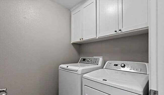 Building Photo - 168 Caroline Ln