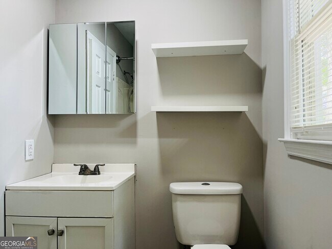 Building Photo - 608 Askew Ave