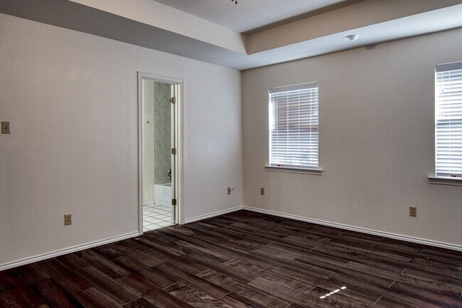 Building Photo - 109 Burwood Ln