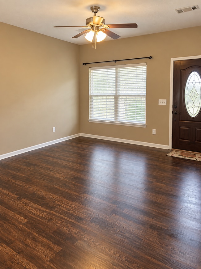Building Photo - 1800 Henderson Hwy