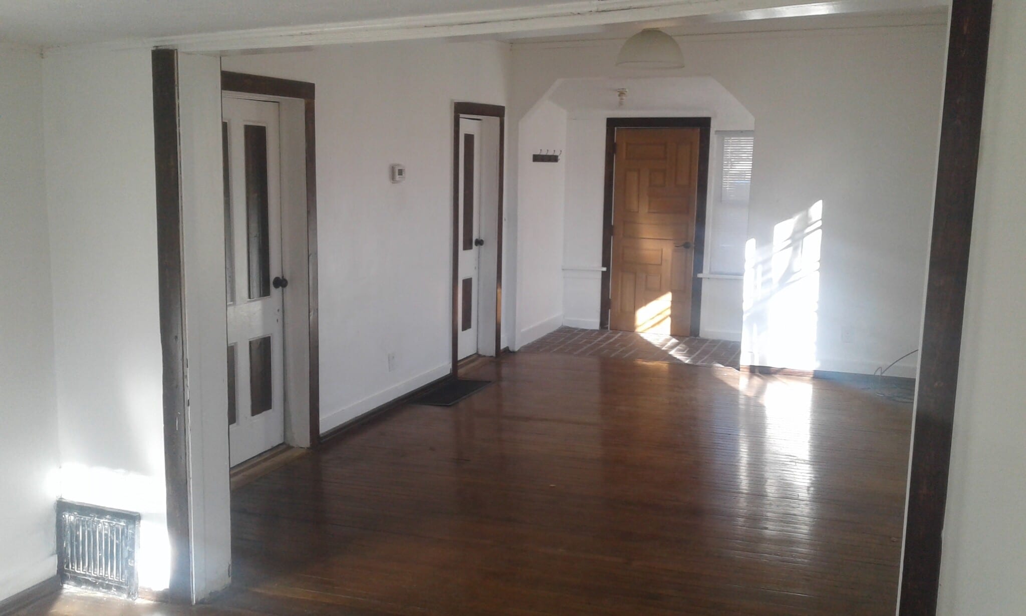 Building Photo - 510 Evans Ave