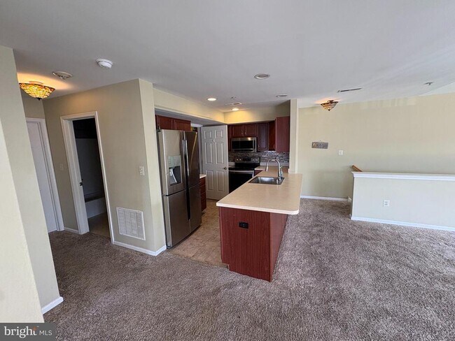 Building Photo - 172 Wrangler Ct