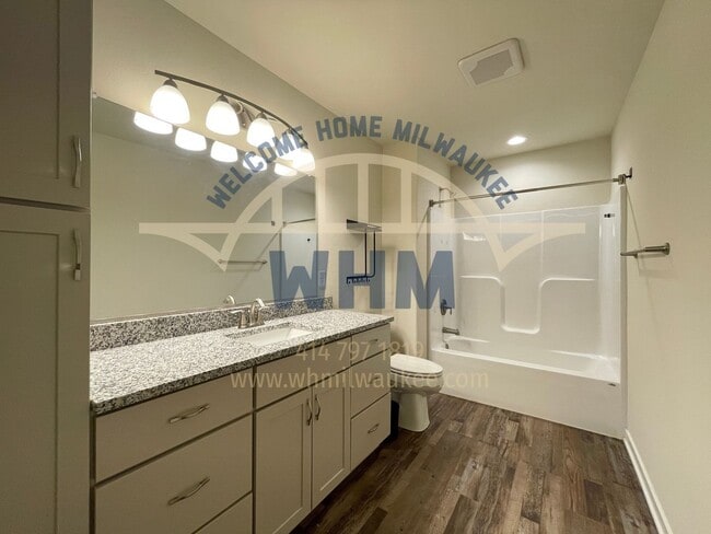 Building Photo - 2935 N 186th St