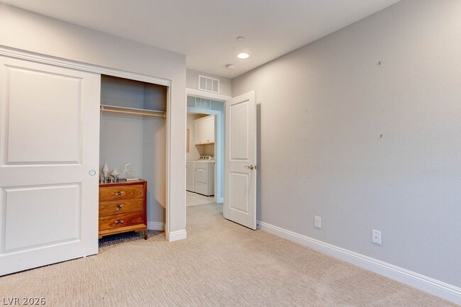 Building Photo - 8580 Luse St