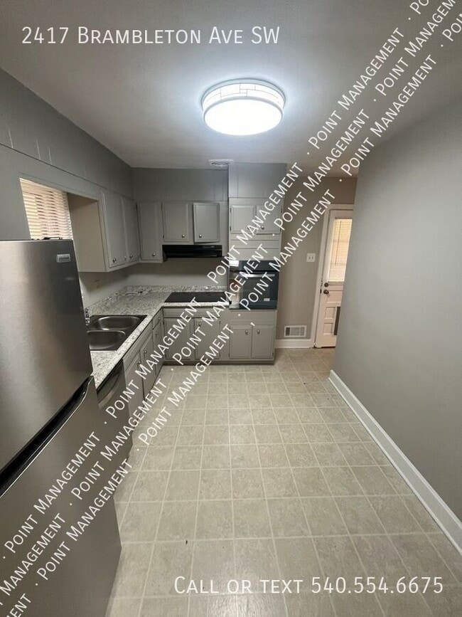 Building Photo - 2417 Brambleton Ave SW